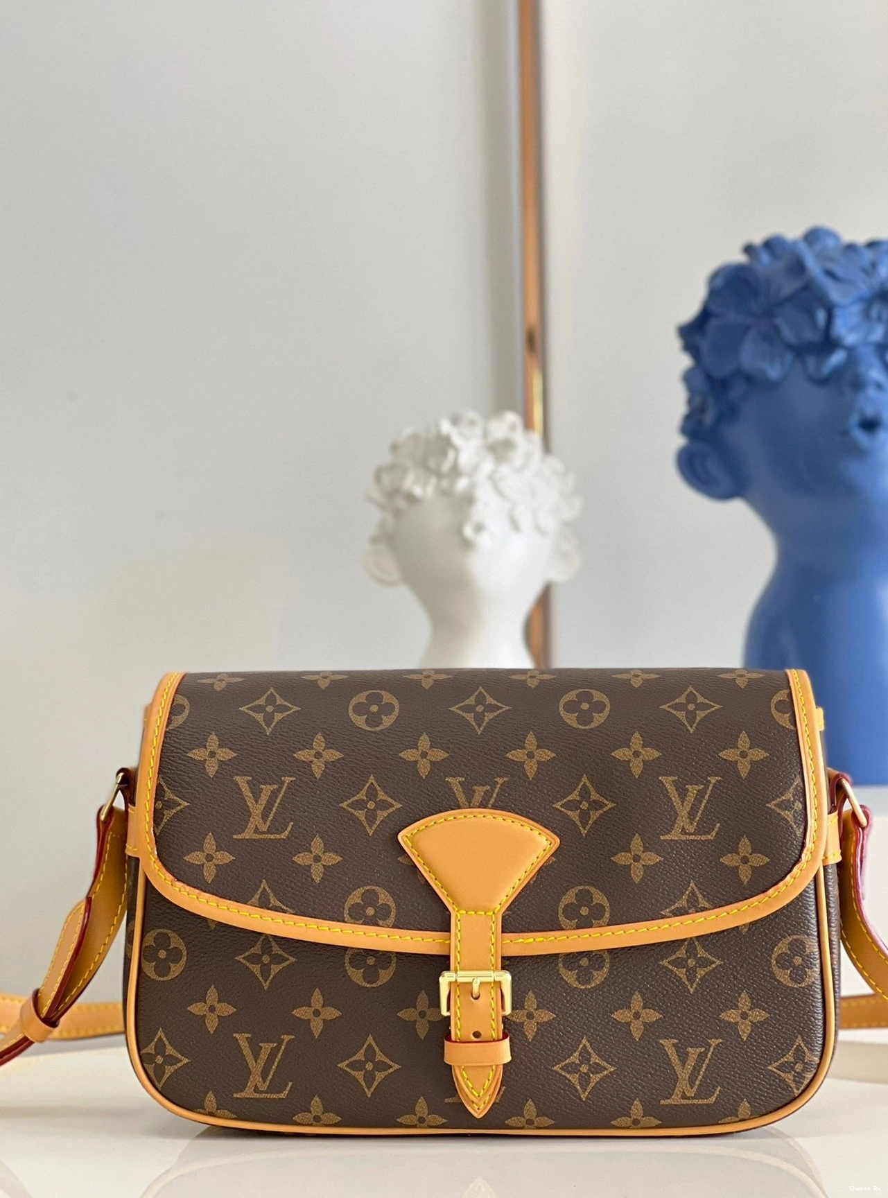 SOLOGNE VUITTON VINTAGE LOUIS 0825